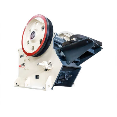 Pierwszorzędowa maszyna krusząca zakłady kamienia / rudy kruszący żuchwy z częścią zużycia i pojemnością 200-500 t/h Maksymalny rozmiar 750 mm