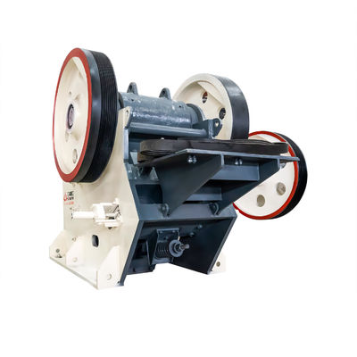 Mobilna mała maszyna do kruszenia szczęki 100 200 Tph z wielkością 600 mm